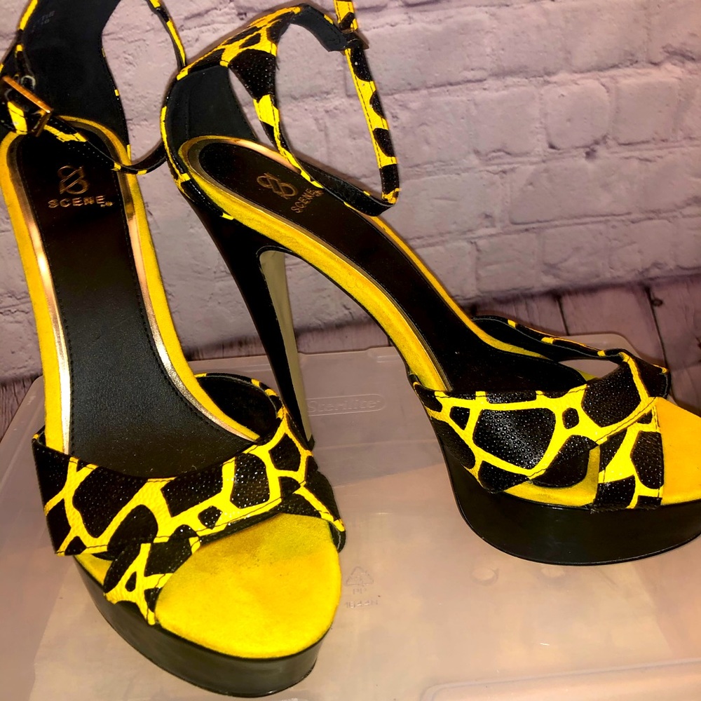 “Bumblebee” platform heels
